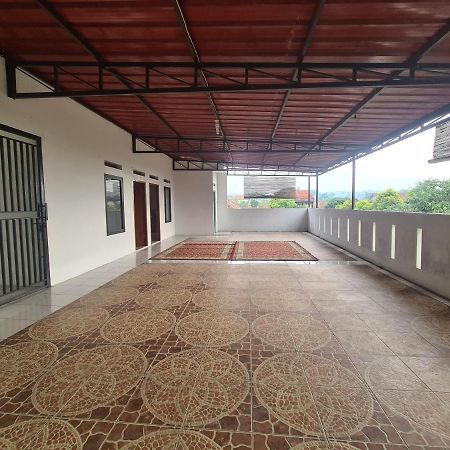 Kampung Istal Villa Pamijahan Bogor Exterior foto