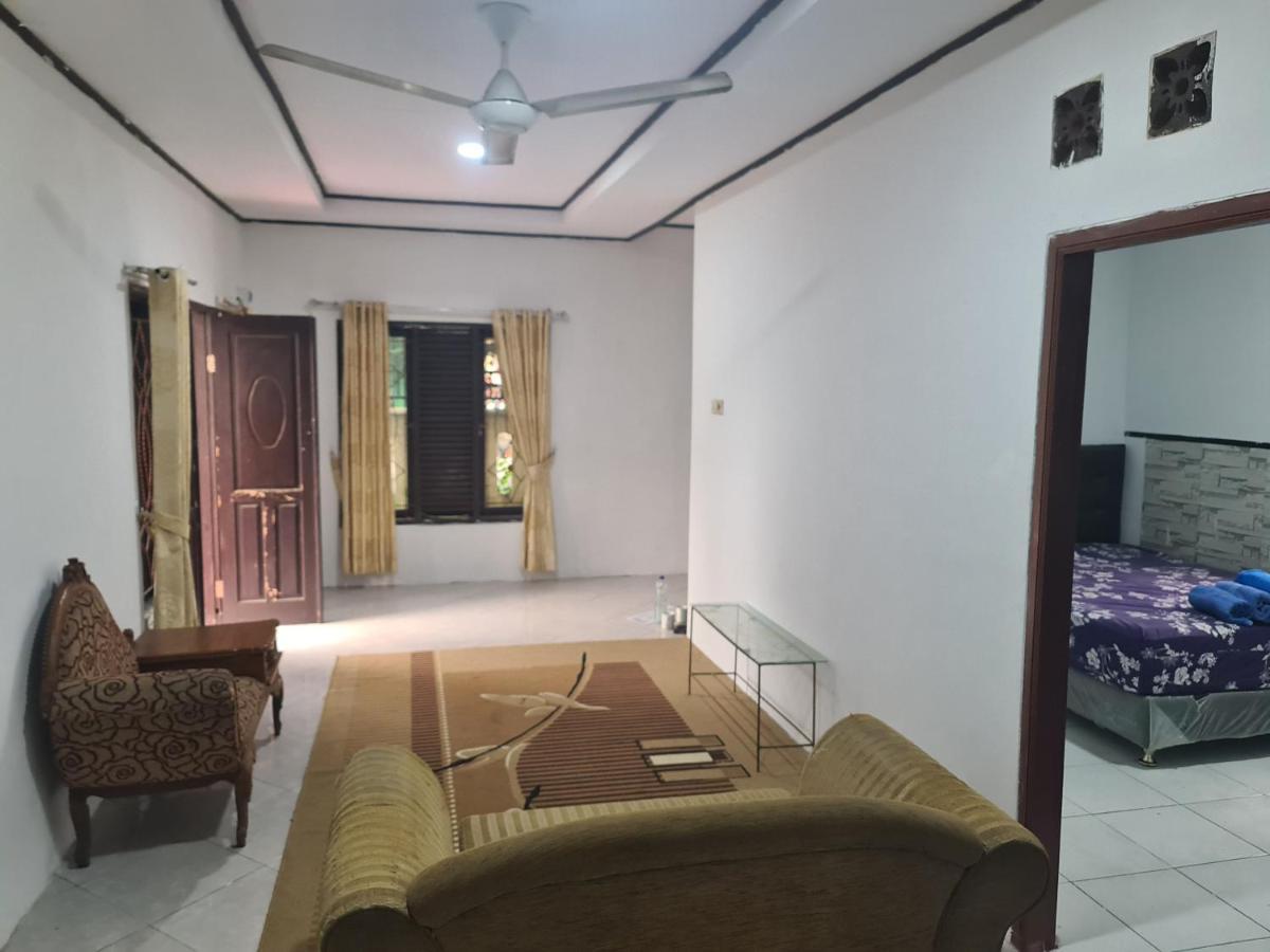 Kampung Istal Villa Pamijahan Bogor Exterior foto