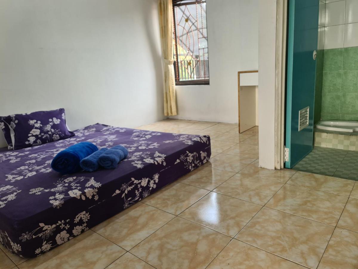 Kampung Istal Villa Pamijahan Bogor Exterior foto